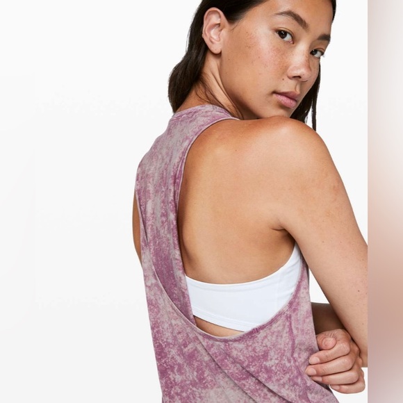 2/$40 - Lululemon Element Tank - Picture 4 of 9